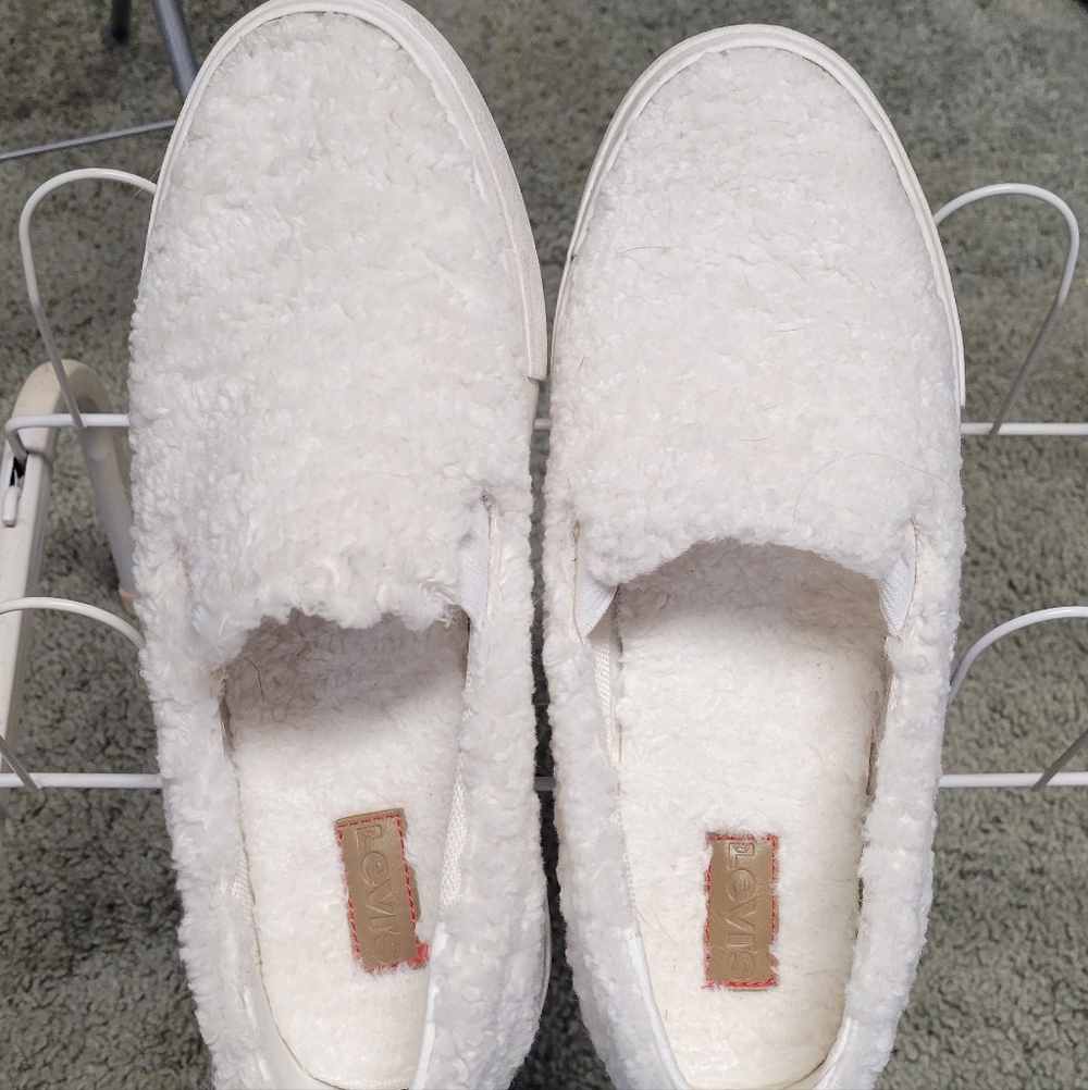 Levi's Cream Fuzzy Slip-On Shoes